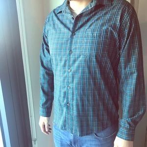 Light weight button up! Great spring colors!